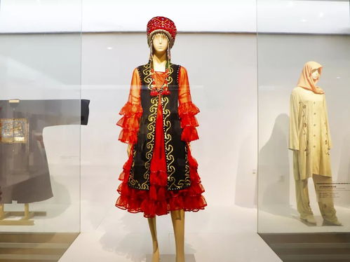 錦繡華章 走進(jìn)民族智慧創(chuàng)造的服飾文化